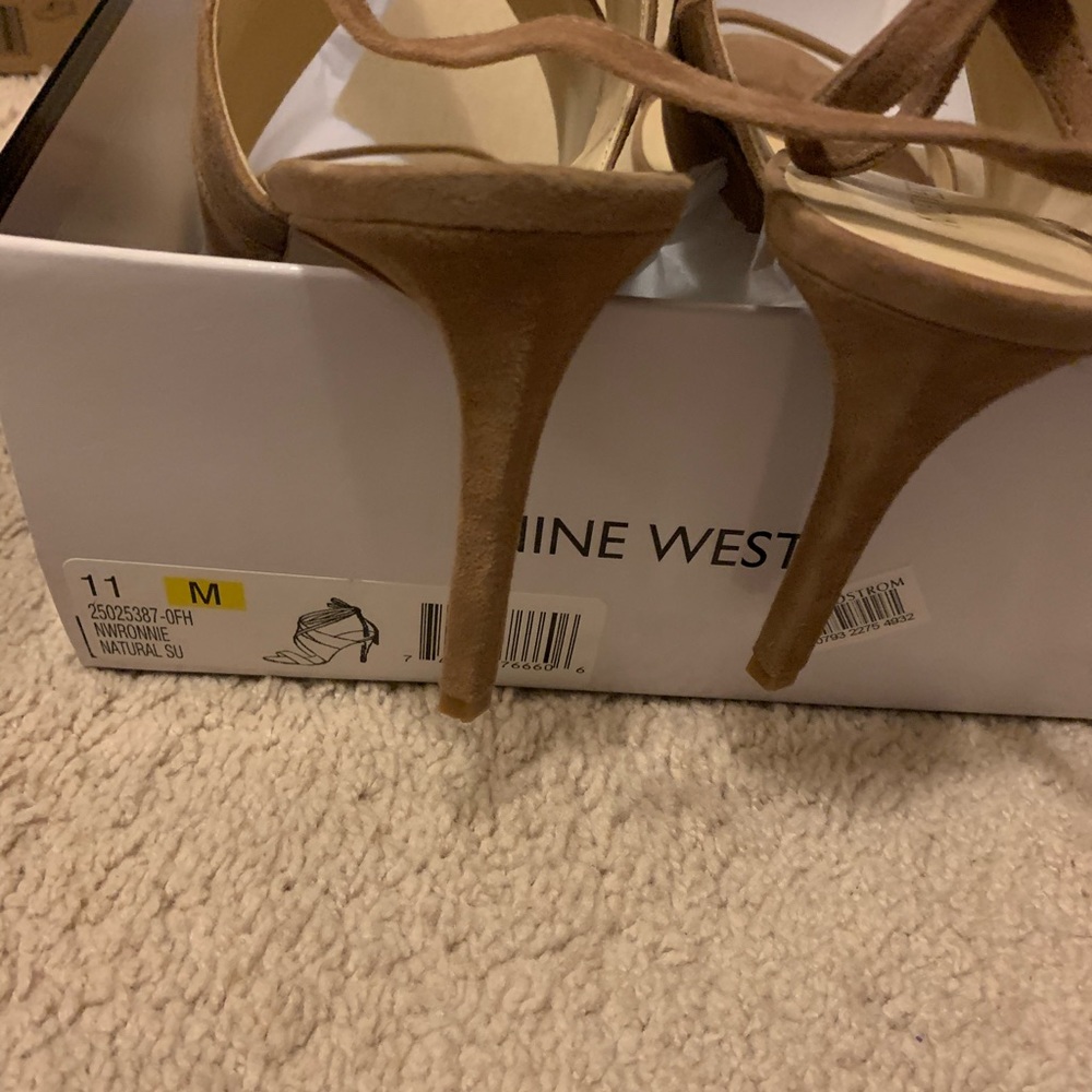 Nine West - Picture 4 of 8